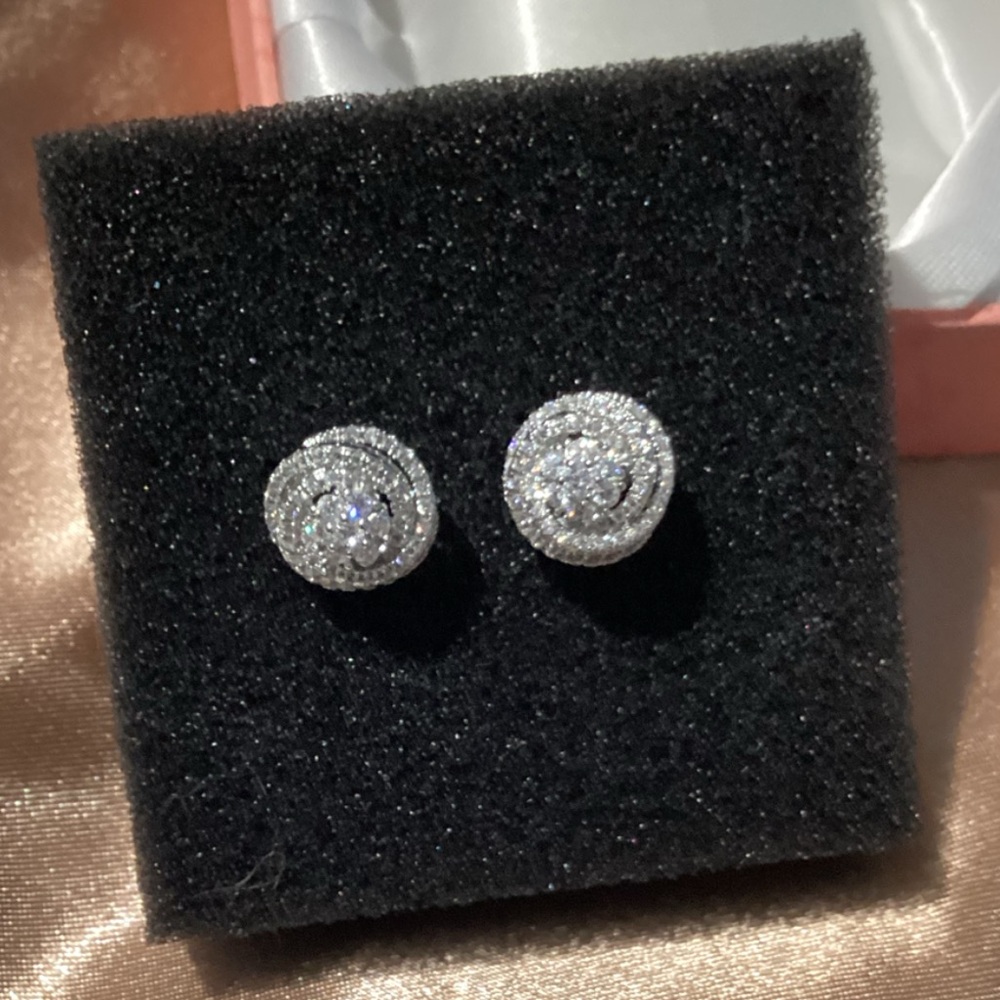 Round CZ Stud Earrings Pave Crystal Halo Sparkle Earrings💄